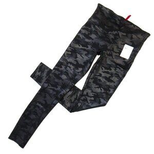 NWT SPANX 20185R Faux Leather Camo Leggings in Matte Black Camo M